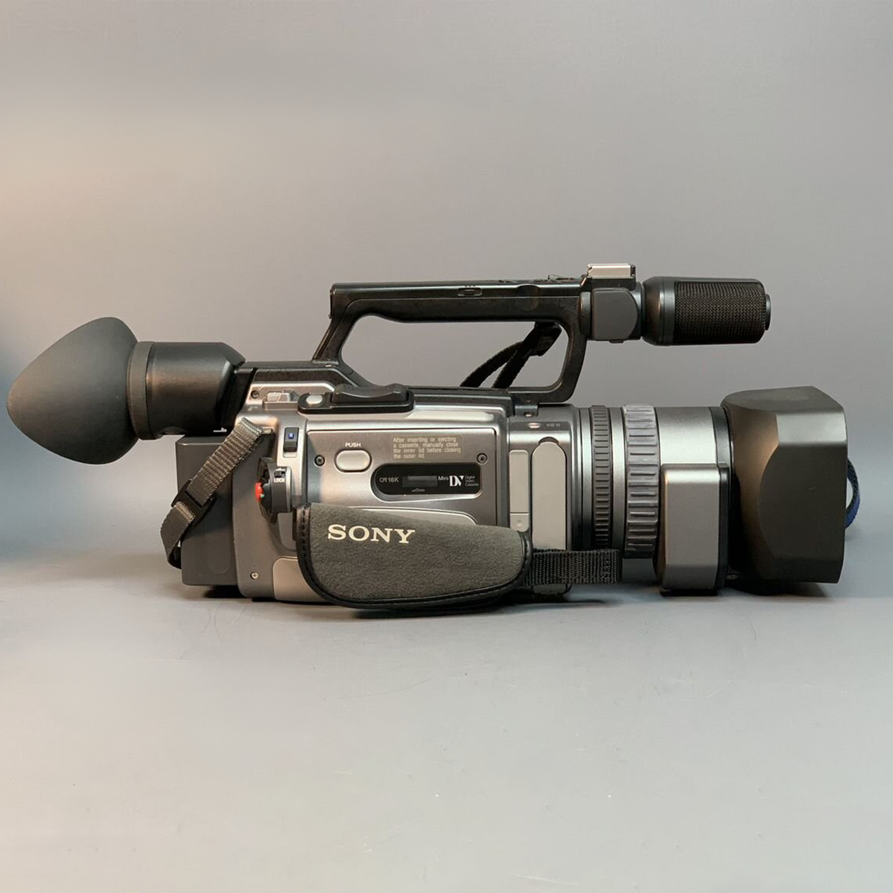 Sony DCR-VX2100E PAL